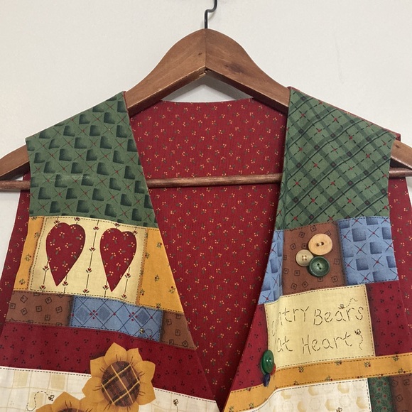 Handmade Vest Womens Medium Red Green Country Bears Cute 90s Mom Normcore - Picture 3 of 13